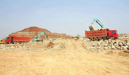 石灰石（礦山）：主要成分碳酸鈣(CaCO3)，含量： 氧化鈣48-55.22%。